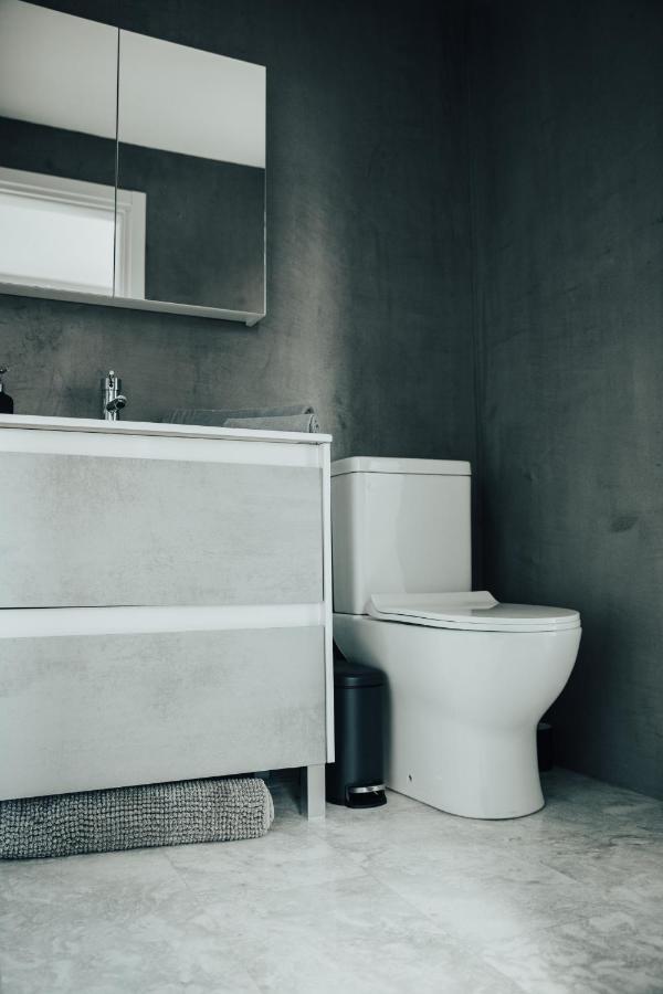 Apartmán Loft With Private Parking Atény Exteriér fotografie