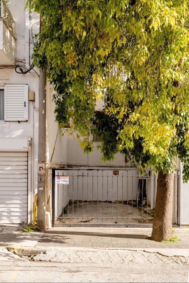 Apartmán Loft With Private Parking Atény Exteriér fotografie